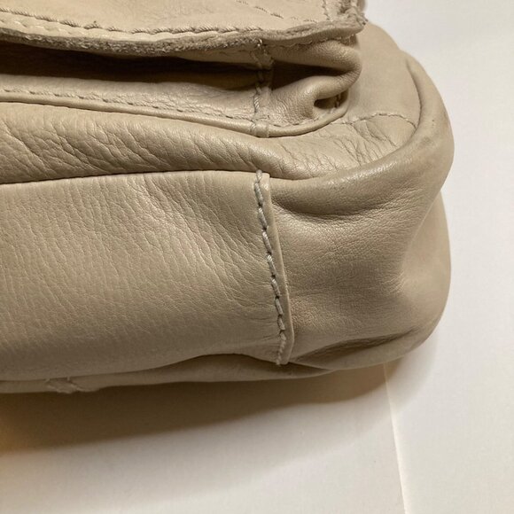 Womens Tignanello‎ Leather Hobo Tote Bag 14 x 14 x 2" 10" Handle Tan - Picture 8 of 13